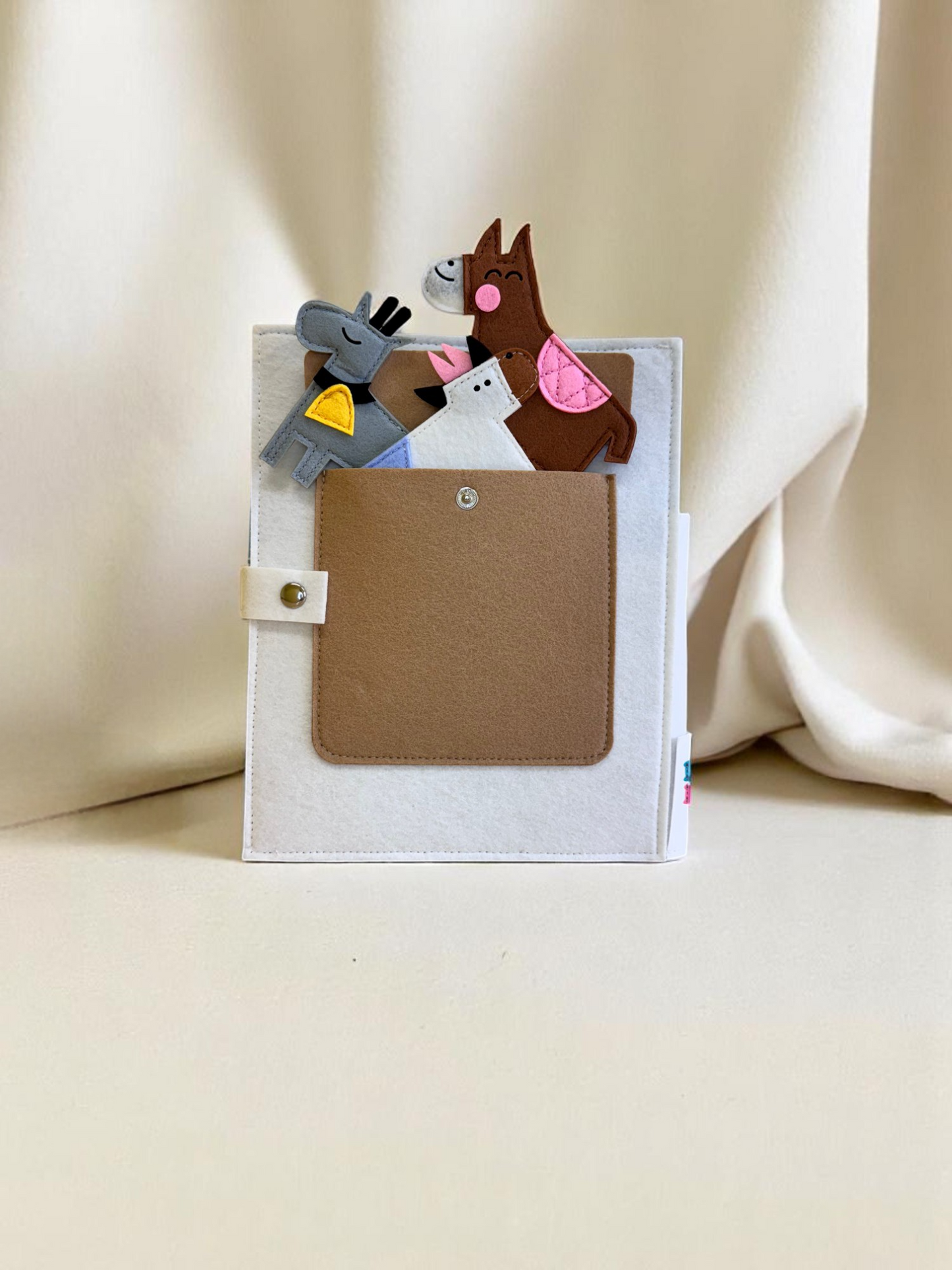 Set of animal-shaped cards in a holder