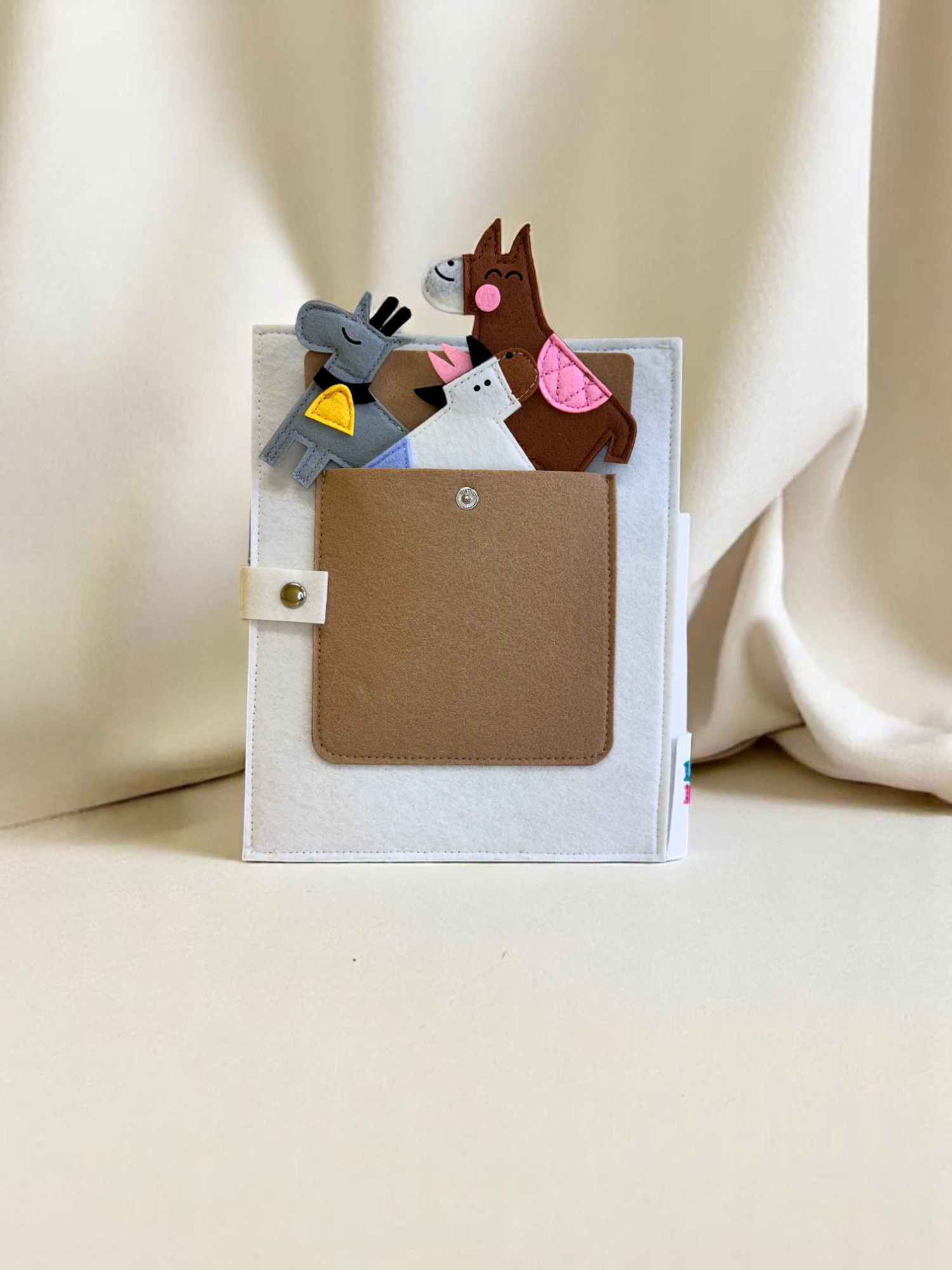 Set of animal-shaped cards in a holder